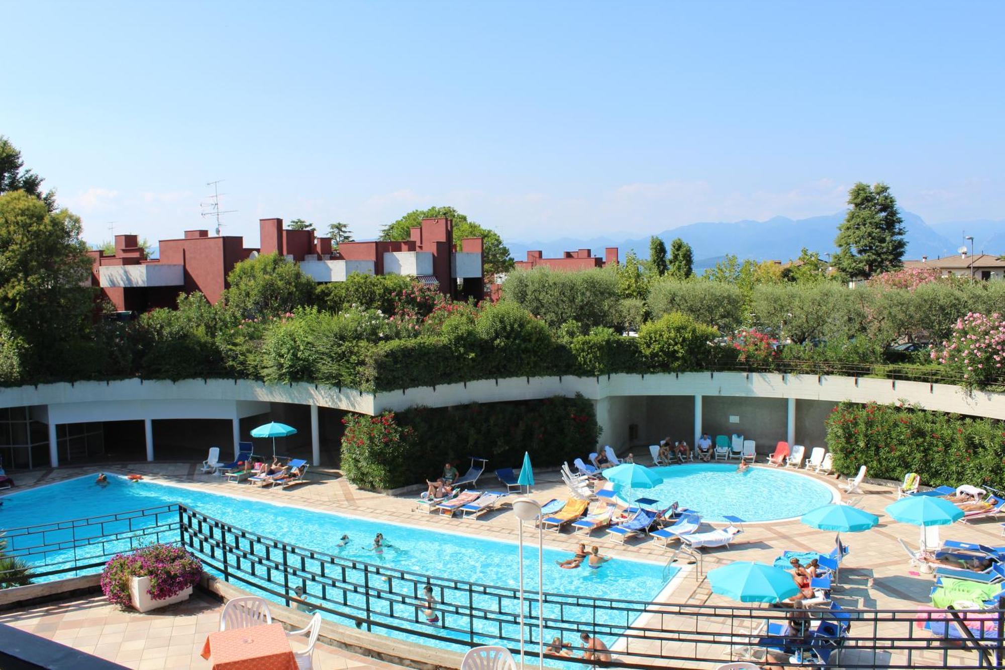 Hotel Residence Holiday Sirmione Exteriör bild